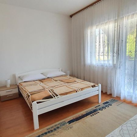 Apartmani Malinska Exterior photo